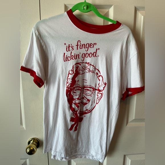 KFC “it’s finger lickin’ good” Unisex T-Shirt – White/Red, Good Condition - Picture 6 of 7